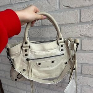 🔥 Authentic RARE Balenciaga ‘the first’ small/ medium city bag Pre-owned 🔥