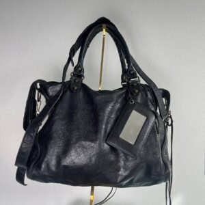🔥 Authentic 2013 black balenciaga city velo bag Pre-owned 🔥